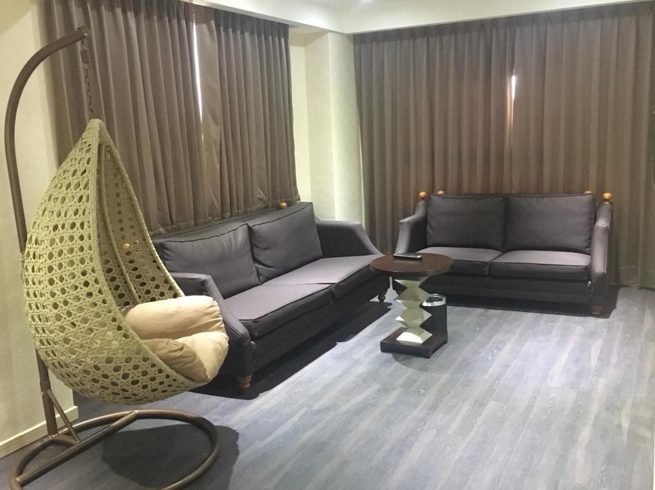 Red Hotel Юенлин Екстериор снимка